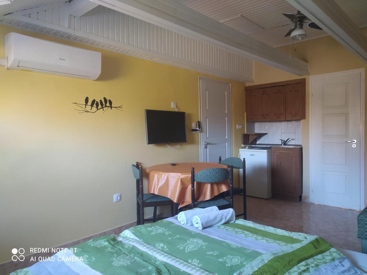 Apartmanhaz Gabriella Harkány Exteriör bild